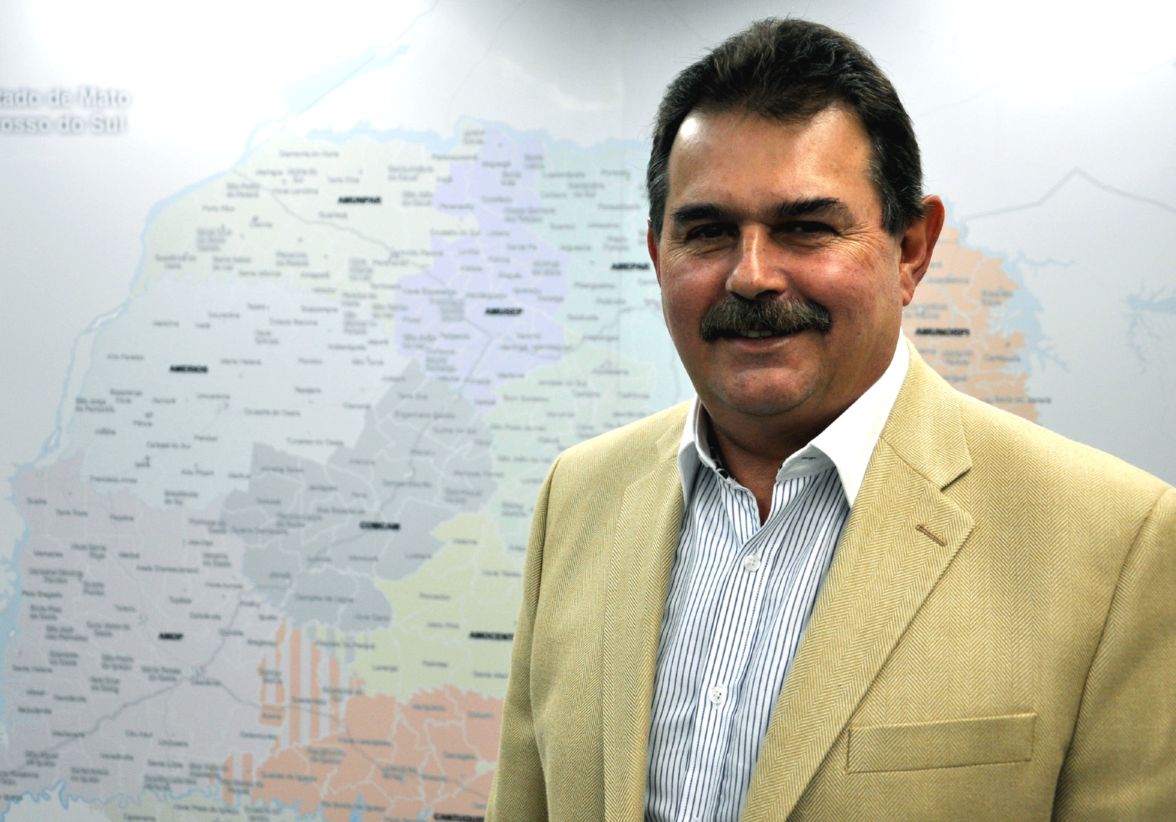 
“Quero parabenizar a todos os funcionários, diretores e superintendentes que passaram pelo Paranacidade nestes 20 anos