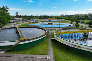 Estado reúne 399 prefeitos para discutir saneamento e uso de Fundo Municipal