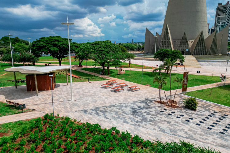 Ipardes lança nova versão da Base de Dados do Estado com informações dos 399 Municípios