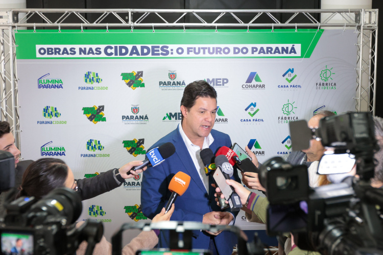 Estado investirá R$ 977 milhões em programa de pavimentação em ruas com pedras irregulares