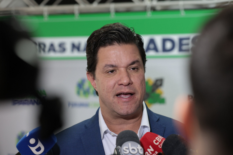 Estado investirá R$ 977 milhões em programa de pavimentação em ruas com pedras irregulares