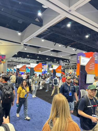 Profissionais do Paranacidade aproveitam ao máximo conhecimentos e novidades mostrados na ESRI UC, na Califórnia