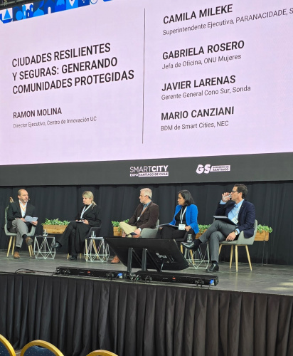 “Investir em planejamento a longo prazo, usar novas técnicas urbanas e garantir um futuro próspero a todos, sem deixar ninguém para trás”, enfatizou Camila, no Chile