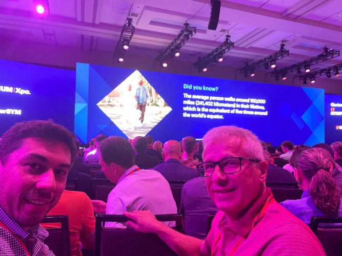 “É na felicidade que reside a chave de tudo” diz o professor de Harvard, Arthur Brooks, sacudindo mentes e preconceitos