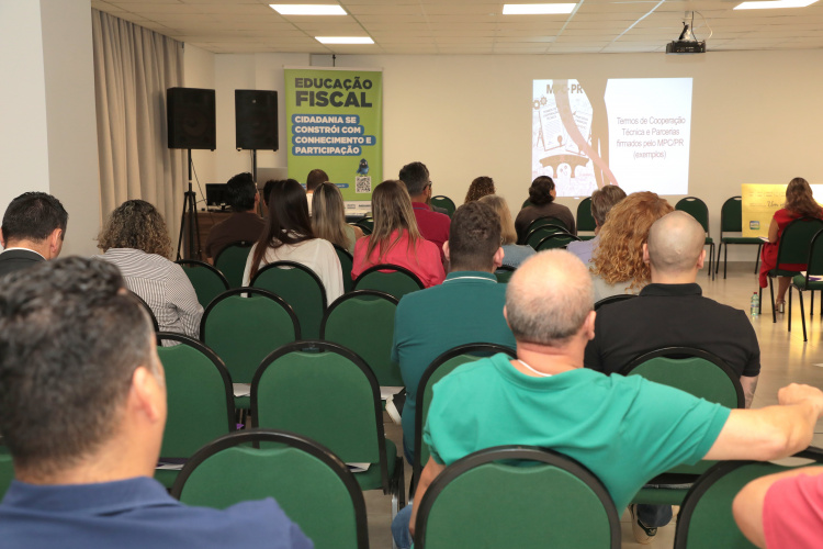 Em Ponta Grossa técnicos do Paranacidade se unem a especialistas e autoridades para fortalecer o Fisco Municipal com Conhecimentos e Bons Resultados