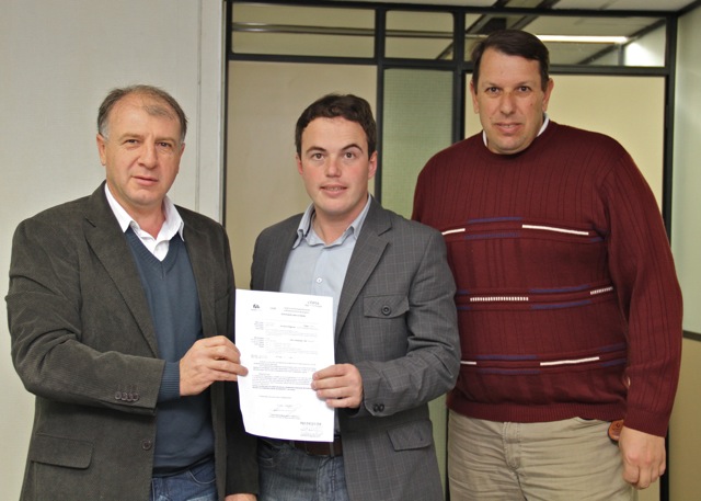 SEDU autoriza licitação à compra de micro ônibus para o transporte de pacientes em Antônio Olinto