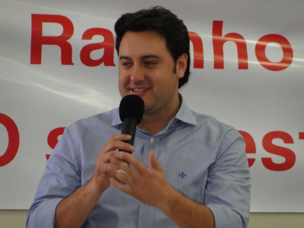 Pelo Governo do Paraná, Ratinho Junior autoriza licitações de mais de R$ 9 milhões à população do Oeste e Sudoeste.