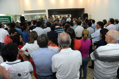 Governo do Estado leva novos benefícios à população das Regiões Norte, Oeste e Noroeste do Paraná