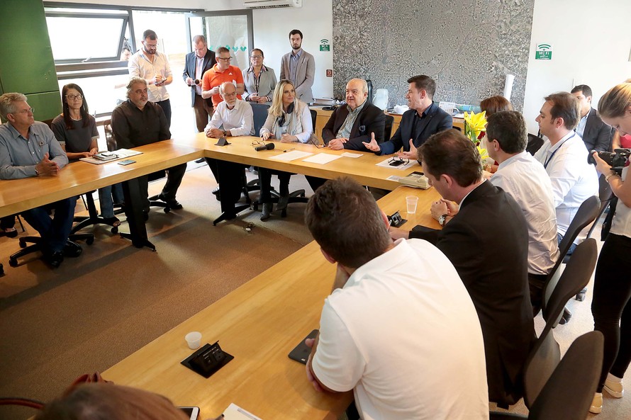 Cida e Greca discutem plano de desenvolvimento da Grande Curitiba