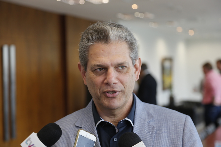 Cida repassa R$ 4 milhões para investimentos em oito municípios