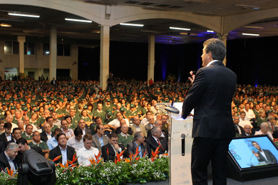 Paraná investe para ter agricultura competitiva, afirma Richa