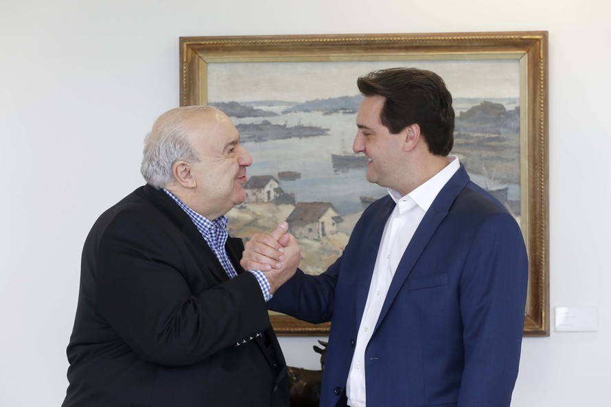 Ratinho Junior anuncia R$ 150 milhões para transporte de Curitiba e RMC 