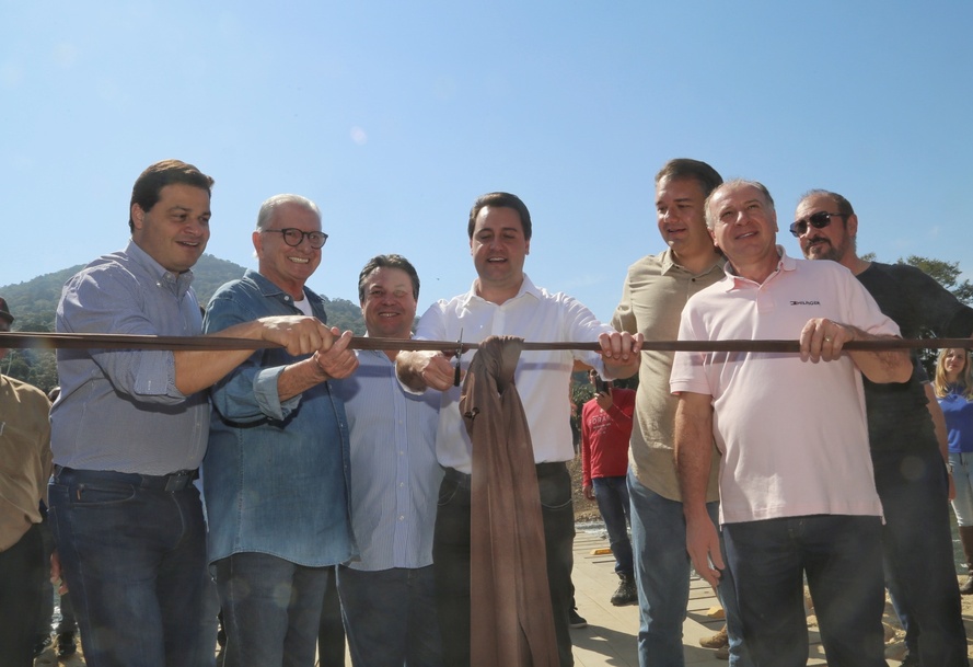 Nova ponte melhora transporte para produtores de banana 