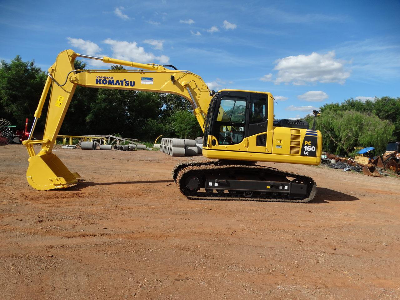Trezentas Prefeituras recebem equipamentos Rodoviários e Veículos em benefício à população do Paraná