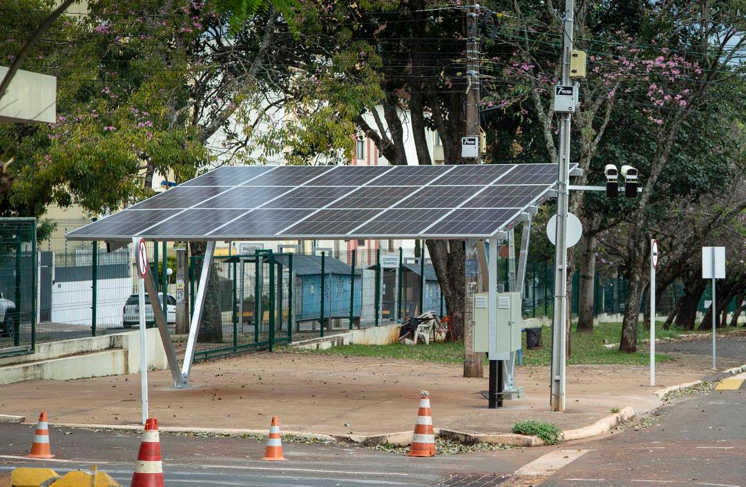 Projeto para a geração de energia fotovoltaica nas Escolas Municipais começa até o fim deste ano