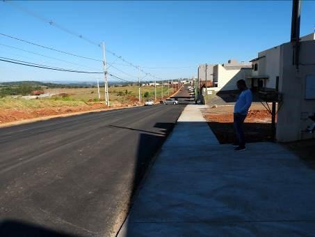 Municípios paranaenses recebem 1,4 mil quilômetros em pavimentação urbana