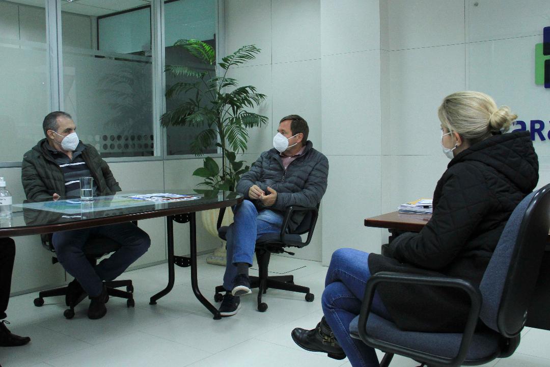 Cabrini recebe visita de representantes do CONFEA