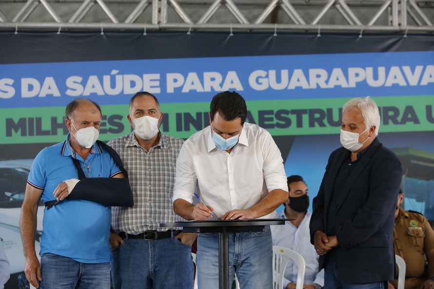 SEDU/PARANACIDADE operam R$ 2,14 bilhões, em 2021, e geram 3.518 ações nos municípios