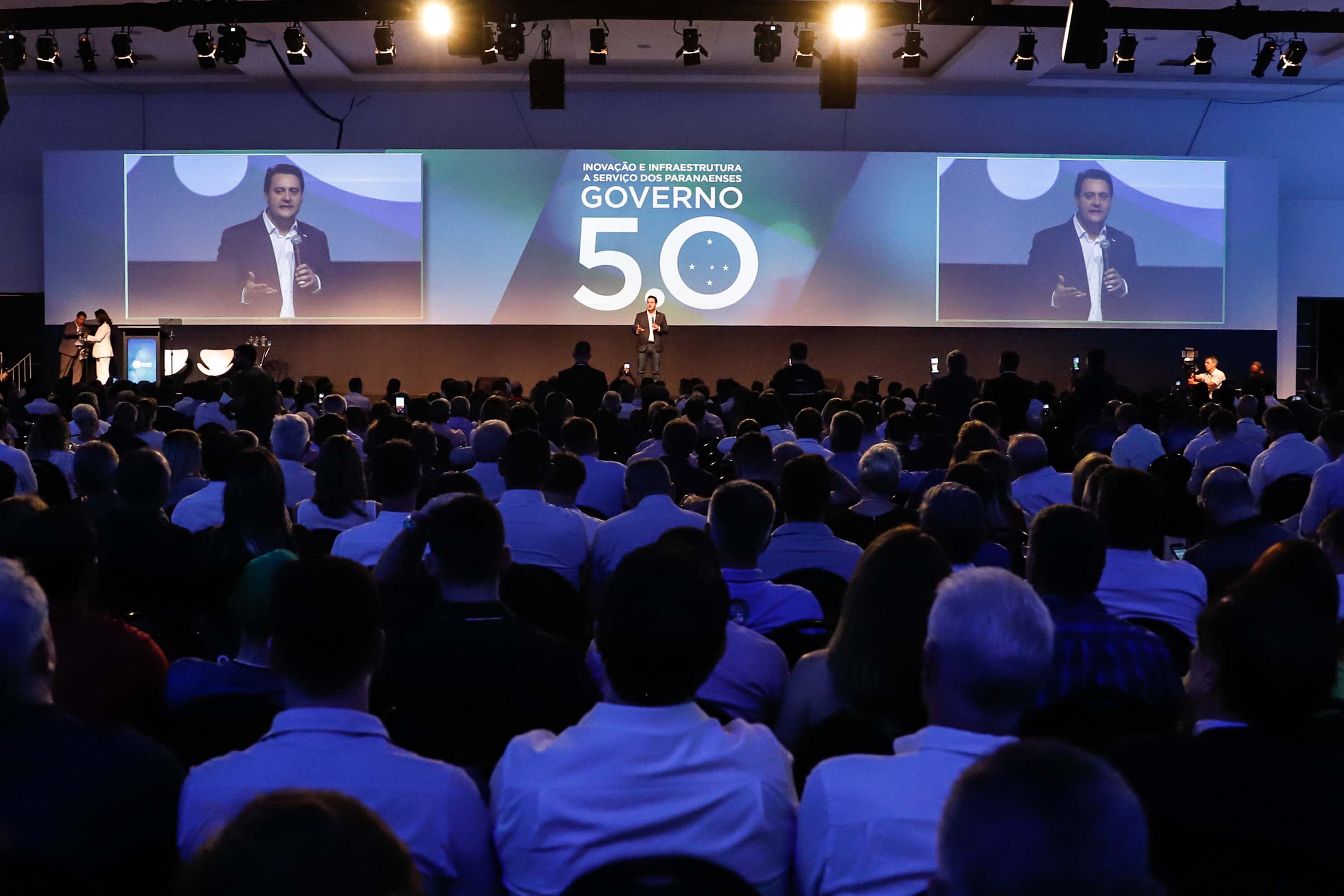 Governo e AMP reúnem prefeitos dos 399 Municípios para discutir sustentabilidade e inovação