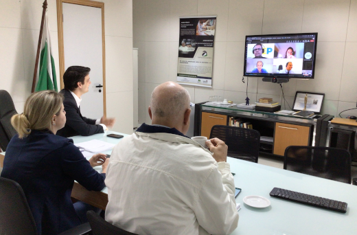 A busca de soluções ao problema de Resíduos Sólidos Urbanos