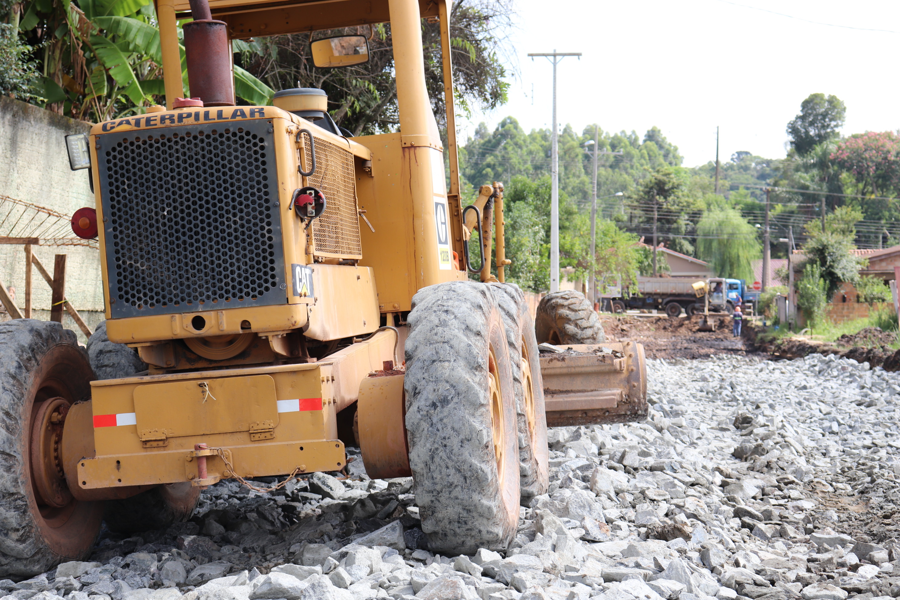 Obras de pavimentação, iluminação e arborização do Asfalto Novo, Vida Nova avançam e modernizam o Paraná
