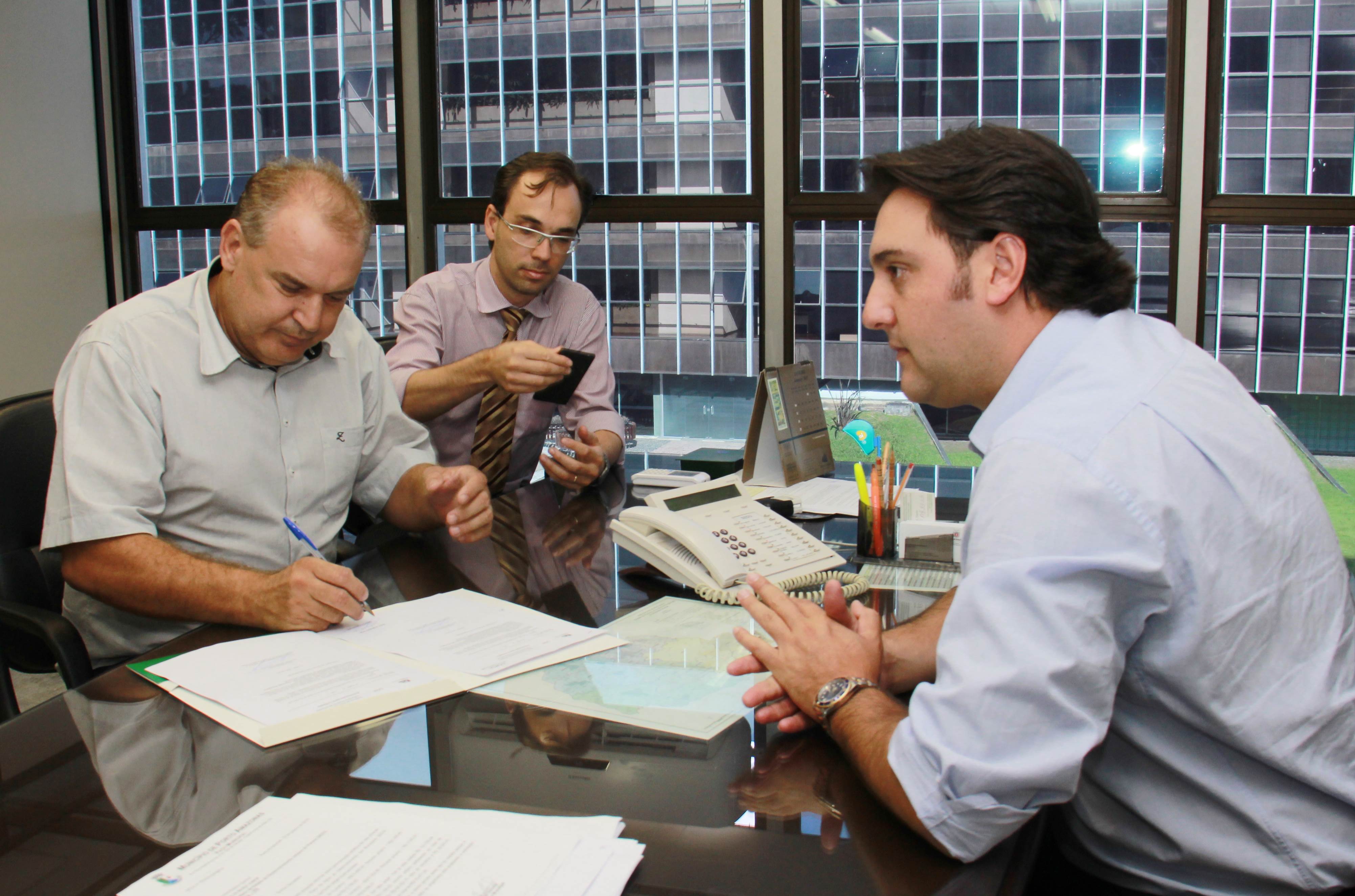 Mais prefeitos buscam, pela SEDU, melhorias aos seus municípios