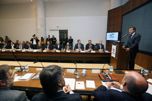 Em reunião com secretários, Richa anuncia prioridades e retomada de obras, inclusive do PAM e do Programa 