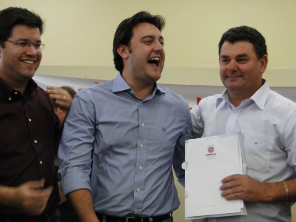 “Apoiar as Regiões Oeste e Sudoeste do Paraná
é dever dos gestores públicos”, diz Ratinho Junior

