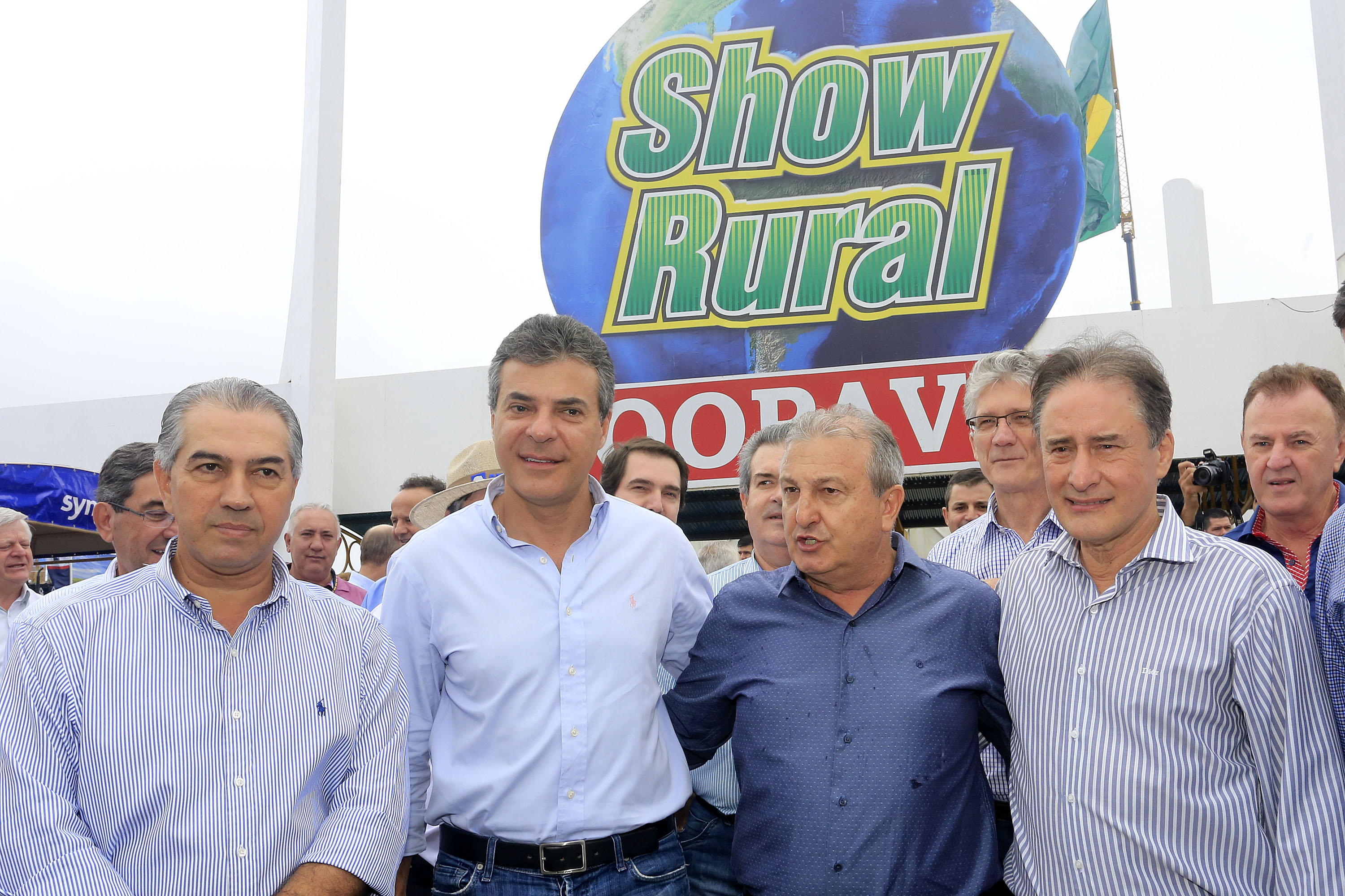 Governador libera R$ 15 milhões para obras e serviços à população do Oeste do Paraná