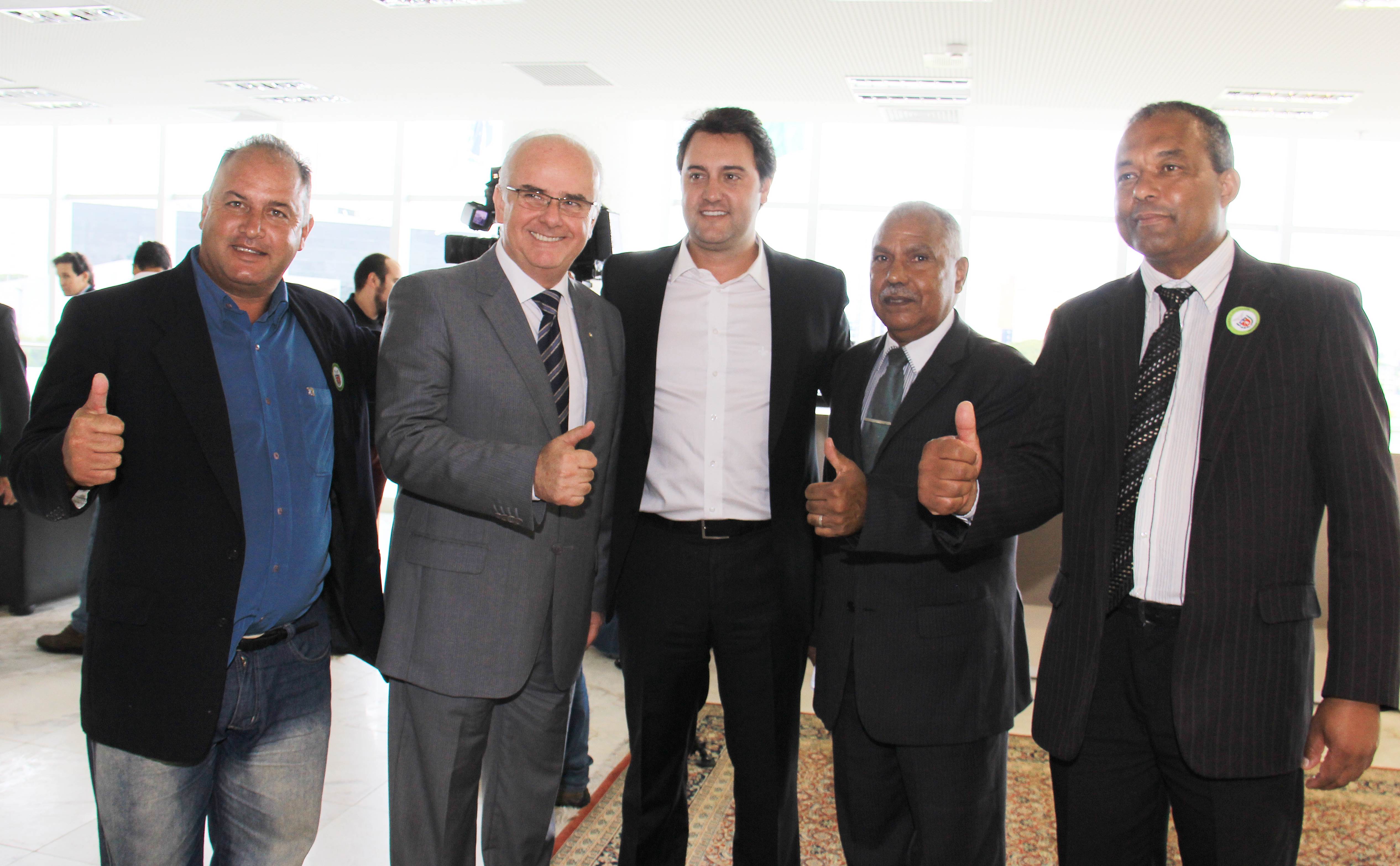 Governador autoriza mais de R$35 milhões para investimentos em 30 municípios do Paraná