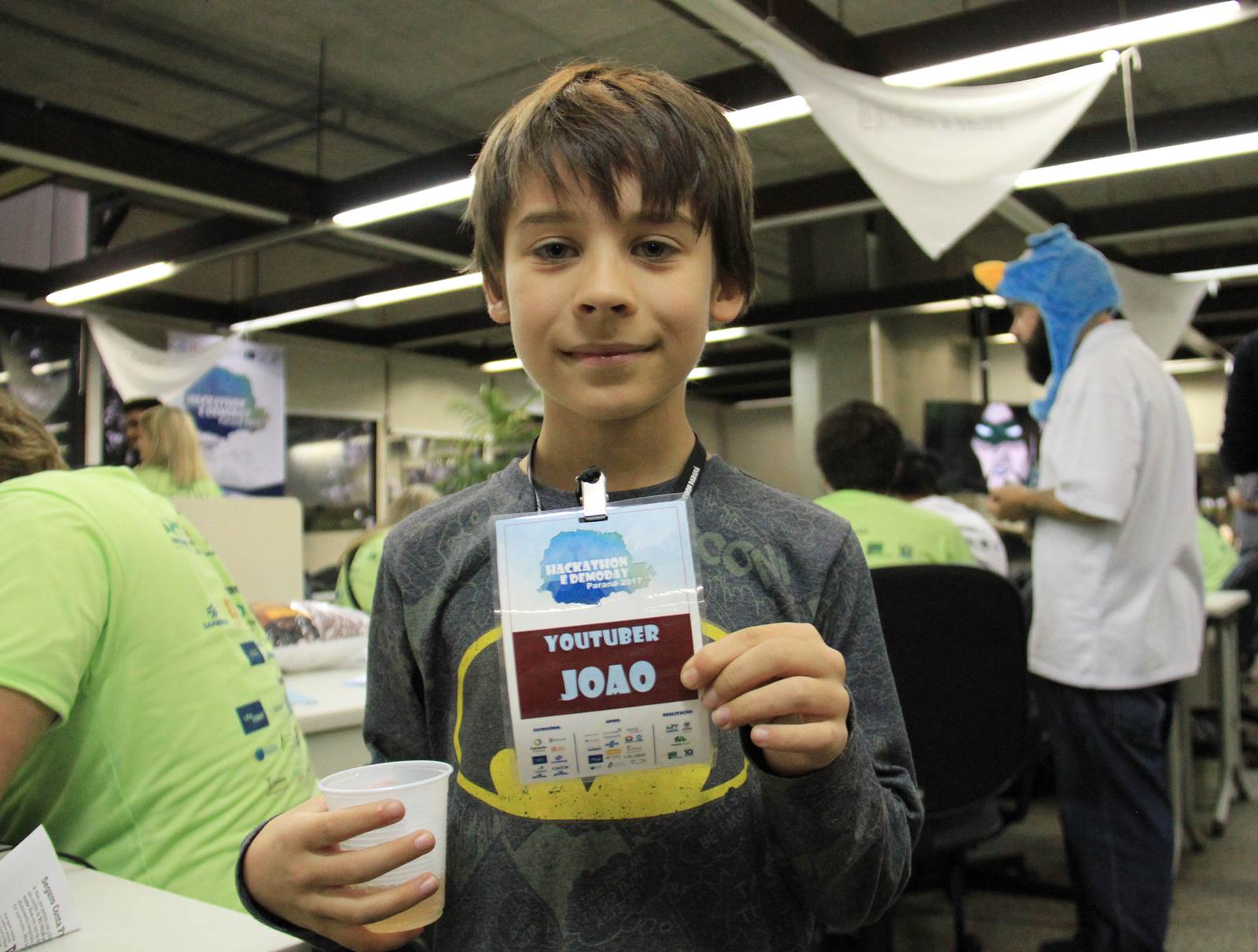 João, um youtuber de nove anos de idade