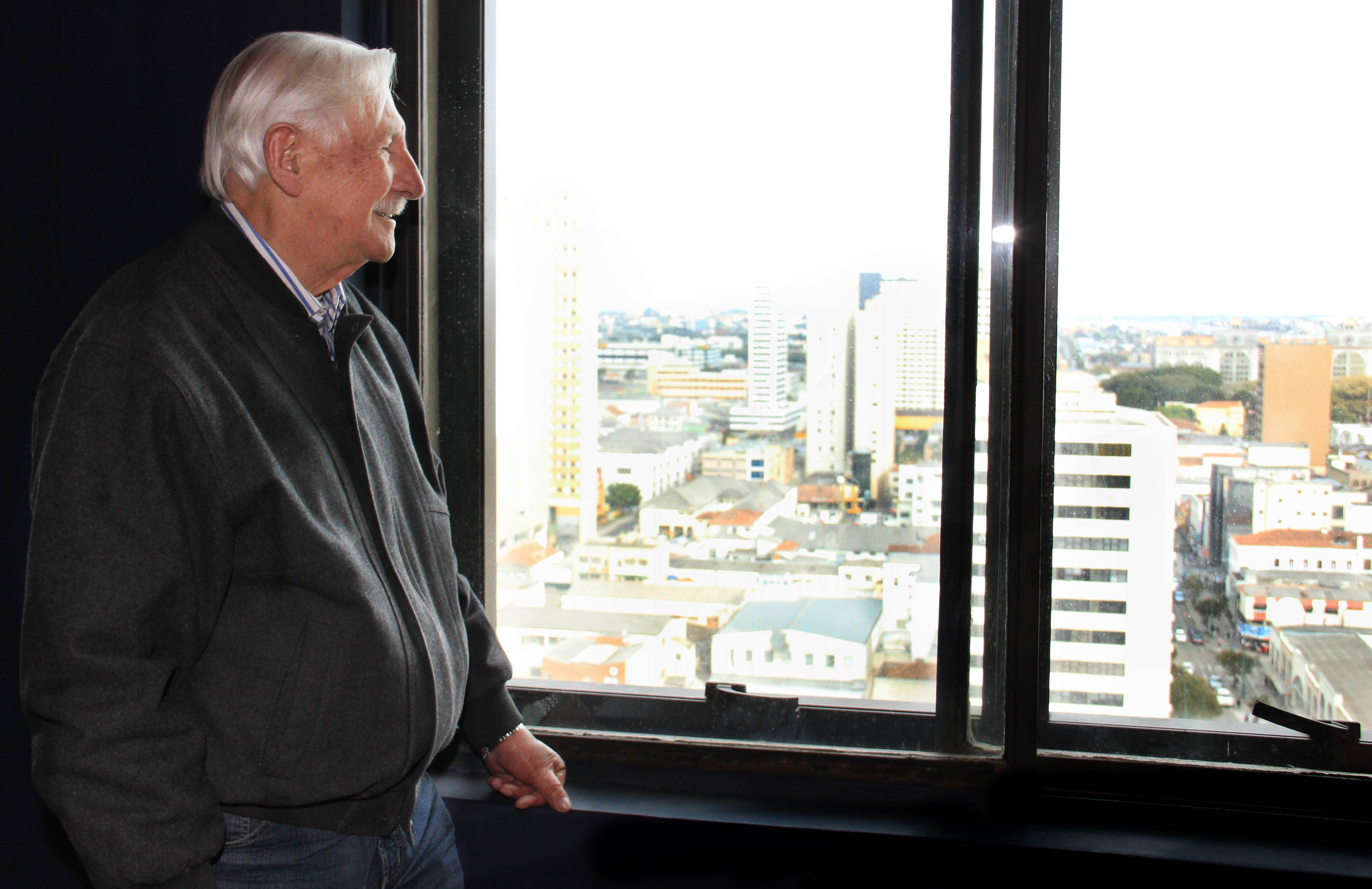 Adeus, Lubomir Ficinski!