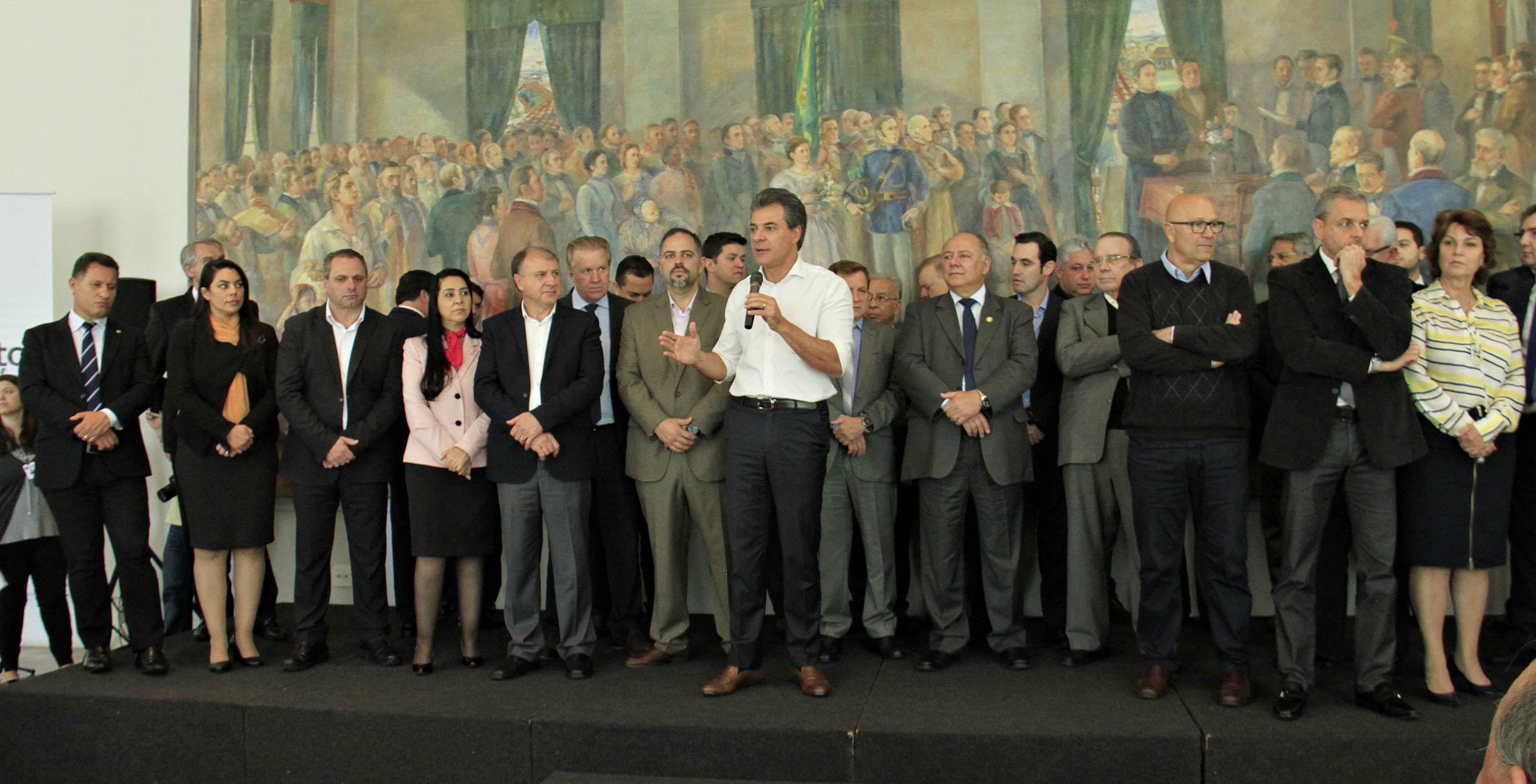 Richa libera R$ 38 milhões para projetos que beneficiam a população