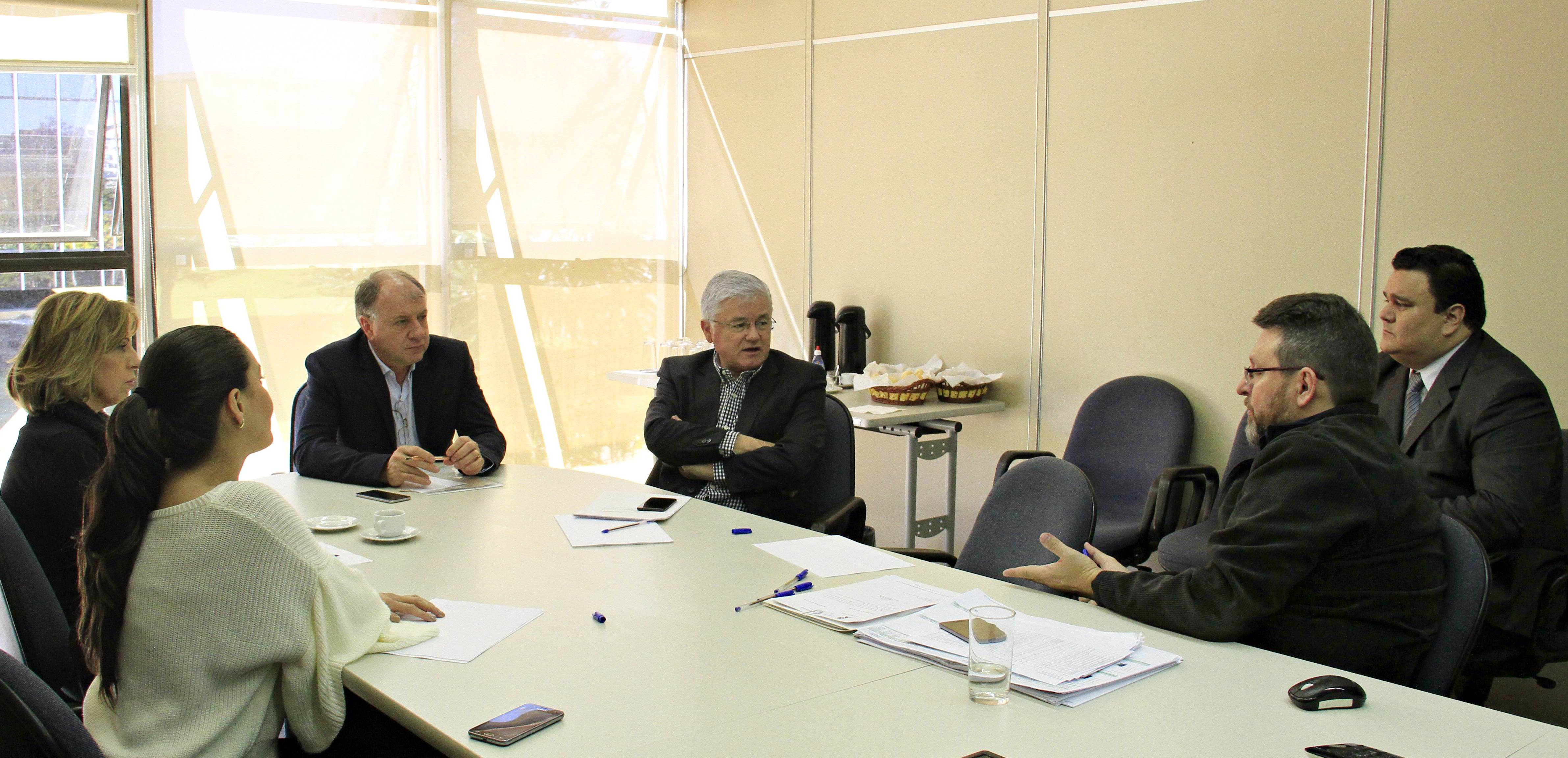 SEDU/Paranacidade e Casa Civil buscam ferramentas para a transparência no acompanhamento de obras no Paraná