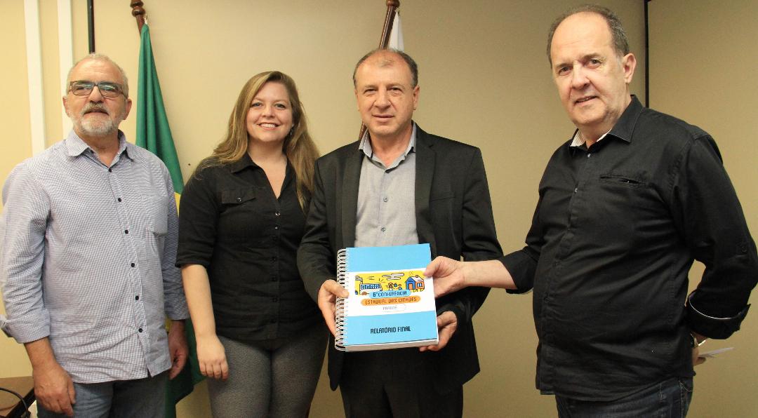 Relatório final da 6ª Conferência Estadual das Cidades é entregue ao secretário da SEDU