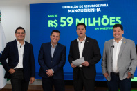Ratinho Junior libera R$ 442 milhões para obras em 10 Municípios do Paraná