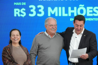 Ratinho Junior confirma mais de R$ 453 milhões para obras em 11 Municípios