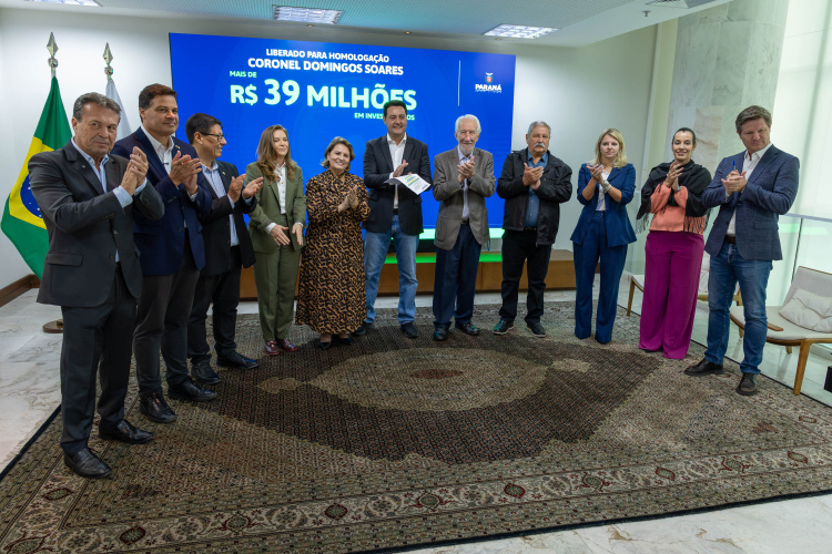 Ratinho Junior confirma R$ 372 milhões para 12 Municípios de sete Regiões do Paraná