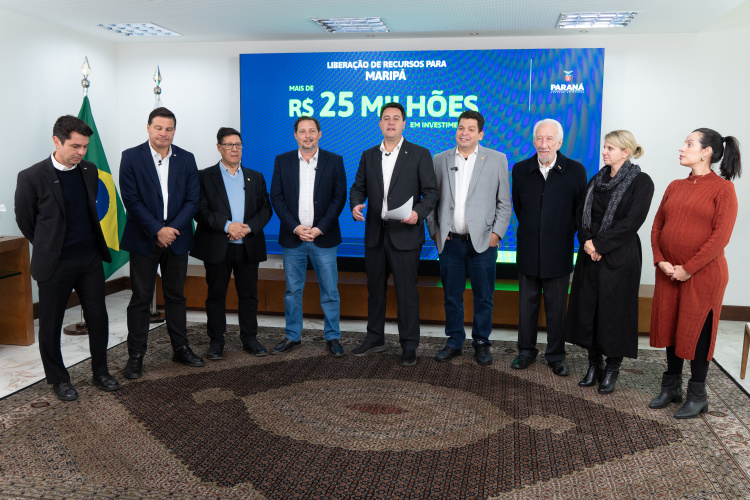 Ratinho Junior libera R$ 442 milhões para obras em 10 Municípios do Paraná