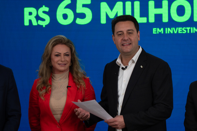 Ratinho Junior libera R$ 442 milhões para obras em 10 Municípios do Paraná