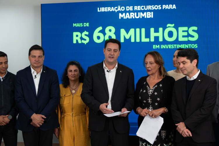 Ratinho Junior libera R$ 442 milhões para obras em 10 Municípios do Paraná