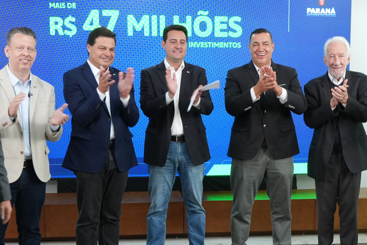 Ratinho Junior confirma mais de R$ 453 milhões para obras em 11 Municípios