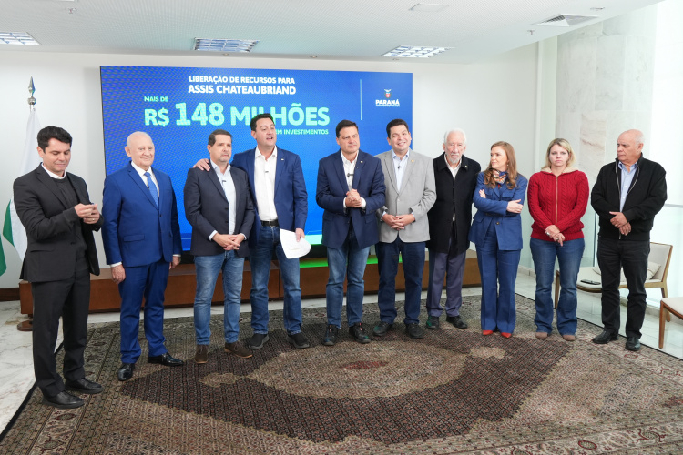 Ratinho Junior confirma quase R$ 890 milhões para obras e investimentos em 12 Municípios