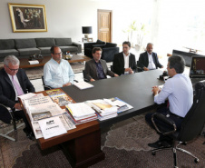 Richa anuncia, pela SEDU, financiamento de R$ 13 milhões para asfaltar 19 ruas em Piraquara