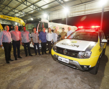A governadora Cida Borghetti, participa da festa do Trabalhador em Quinta do Sol. Na oportunidade Cida assinou convênios, entregou viatura policial, caminhão de coleta de lixo, retroescavadeira e visitou a Unidade de Saúde da Família. Acompanharam a governadora, prefeito de Quinta do Sol, João Claudio Romero, deputados, Ricardo Barros e Maria Victória. Quinta do Sol, 27-04-18.Foto: Arnaldo Alves / ANPr.