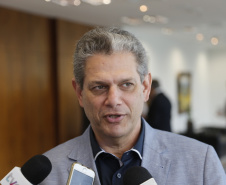 Cida repassa R$ 4 milhões para investimentos em oito municípios