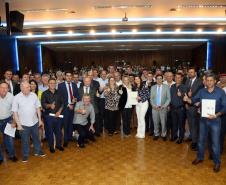 Cida confirma investimentos em 16 municípios do Oeste 