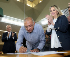 Araucária vai asfaltar ruas e construir centros de educação infantil 