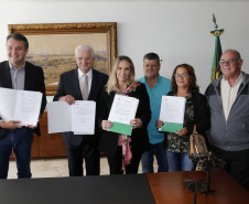 A governadora Cida Borghetti recebe prefeito de Guaratuba Roberto Cordeiro Justus. - Curitiba/Pr, 10 de maio de 2018 - Foto Jonas Oliveira/Governadoria