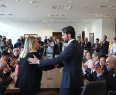 A governadora Cida Borhgetti e o ministro das cidades Alexandre Baldy durante assinatura de liberação de contratos de investimentos de obras em saneamento e infraestrutura urbana para os municípios de Curitiba, Pinhais, Colombo, Piraquara e São José dos Pinhais. - Curtiiba/Pr, 10 de maio de 2018    Foto: Orlando Kissner/ANPr